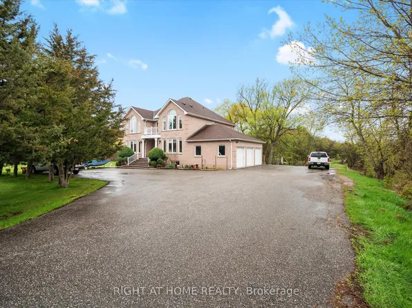 5730 Halls Rd N, Whitby, ON L1M 1S3