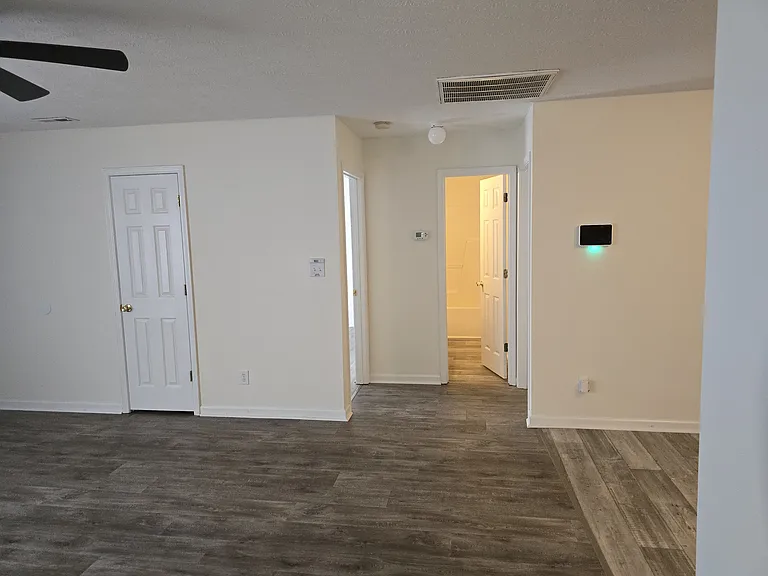 1504 Mack St — Photo 9