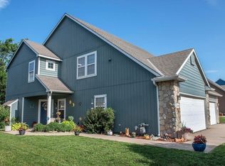 2335 Surrey Dr, Lawrence, KS 66046