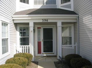 396 Cascade Ln, Oswego, IL 60543