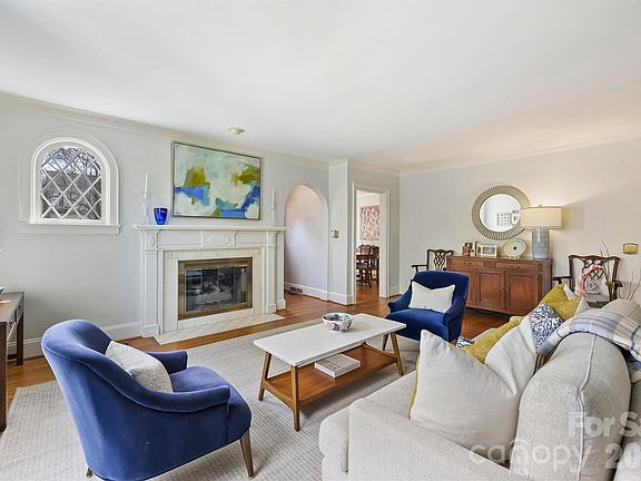 4th image of 2936 Chelsea Dr