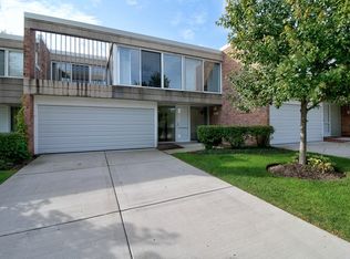 1715 Seton Rd, Northbrook, IL 60062