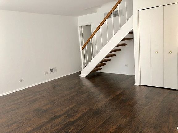 5th image of 1764 Queensbury Cir
