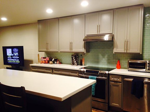 Top appliances w/ glass tile