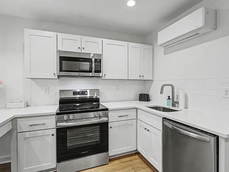 1309 Hudson Ave #A3 — Photo 23