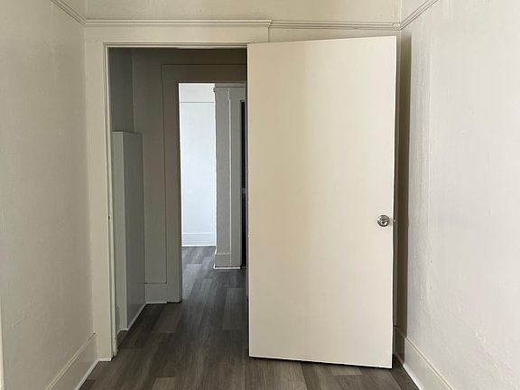 3rd image of 609 S Catalina Ave #6