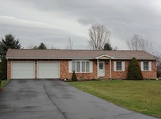 7 Colonial Dr, Reedsville, PA 17084