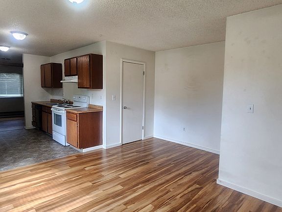 4th image of 1610 Lloyd St #11424287