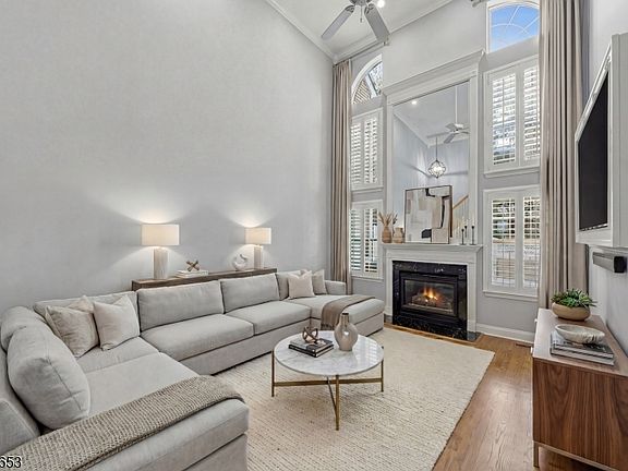 5th image of 21 Dorchester Dr