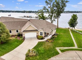 16200 Shoreview Dr, Spring Lake, MI 49456