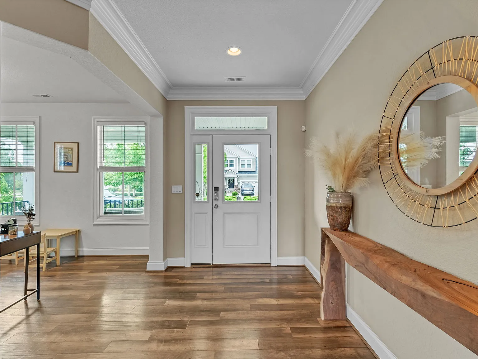 4 bed, 3.5 bath, 2917 sqft, $4,900 — Photo 2