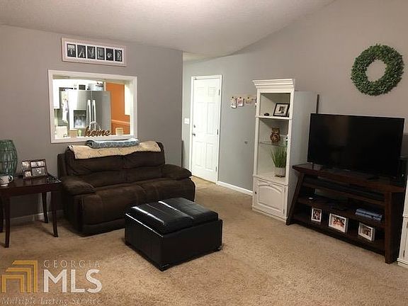 5th image of 10 Derby Ln