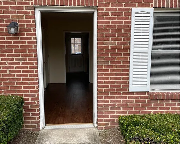 124 Alycia Dr — Photo 1