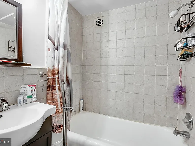1324 Locust St #1128 — Photo 5