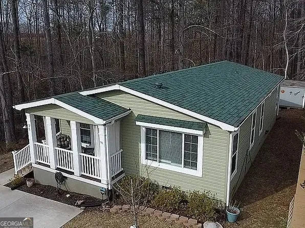 35 Hillandale St, Newnan, GA 30263