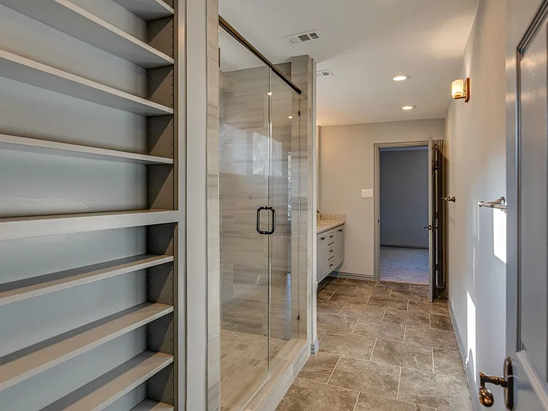 2417 Bonham Trl — Photo 37