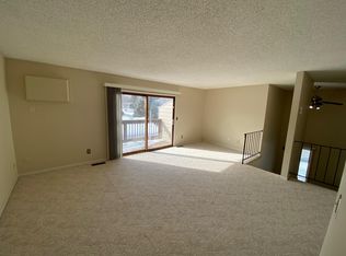 4522 Cinnamon Ridge Trl, Eagan, MN 55122