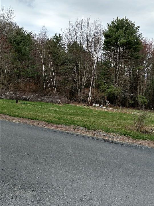 2nd image of 19 Michael Hill Rd