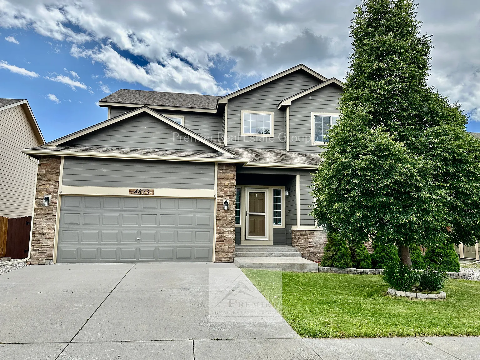 6 bed, 3.5 bath, 2970 sqft, $2,625 — Photo 2