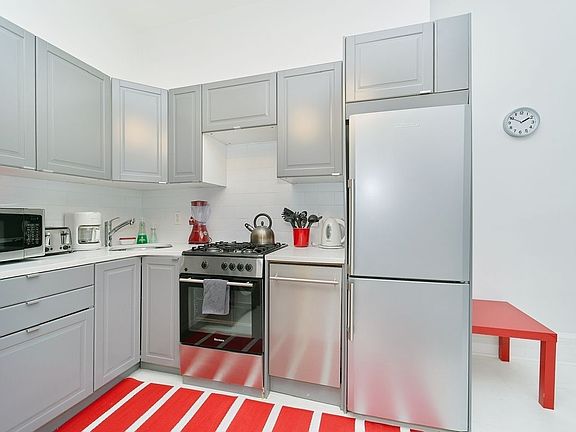 5th image of 168 W 130th St APT 4