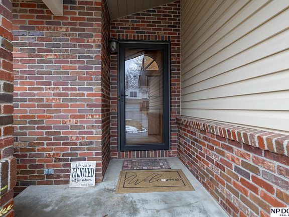 5th image of 8141 Bancroft Ave
