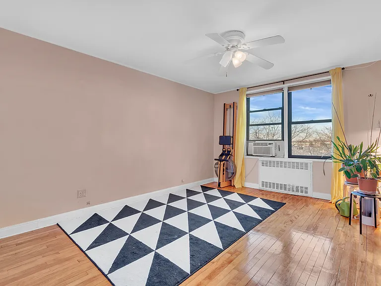 1119 Ocean Pkwy #4G — Photo 6