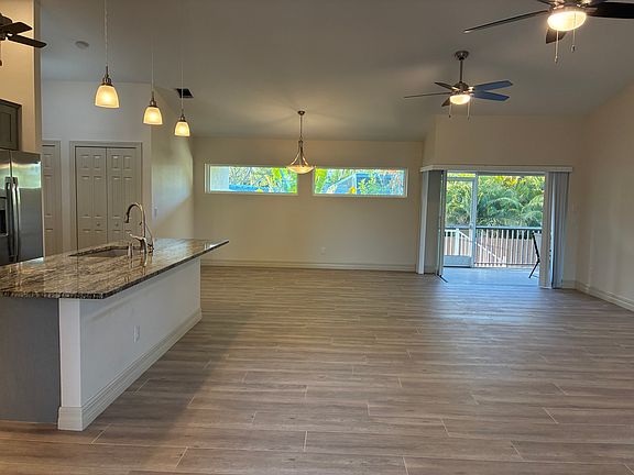 3rd image of 640 Palm Ave