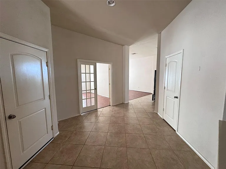 22010 Rustic Canyon Ln — Photo 5