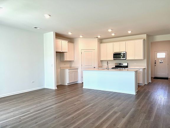 3rd image of 1255 Wild Tulip Ct
