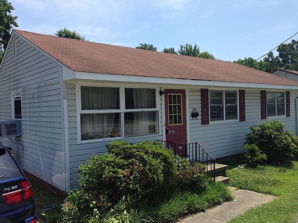 2nd image of 2211 Coliseum Blvd