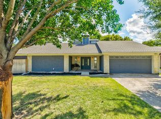 125 Haywood Dr, Benbrook, TX 76126