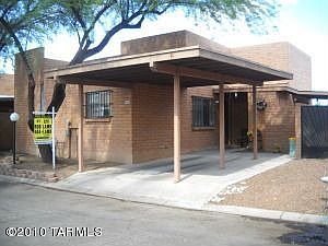 3rd image of 3832 N Pasatiempo Pl