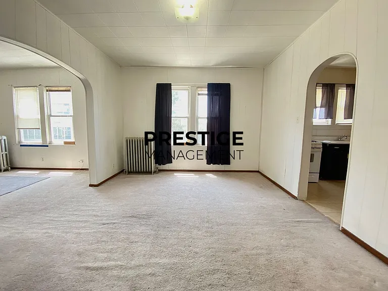 1113 Benedict St — Photo 6