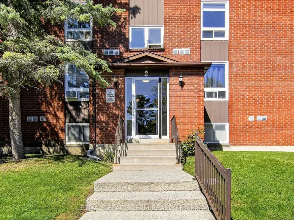 2 Charlotte Pl #21, Brockville, ON K6V 6T4