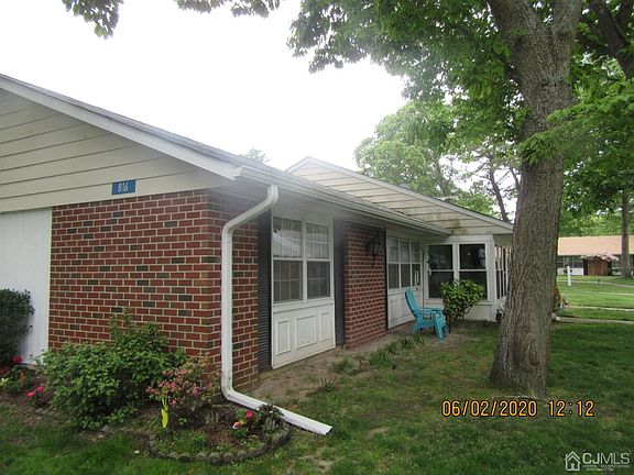 5th image of 816 Balmoral Ct