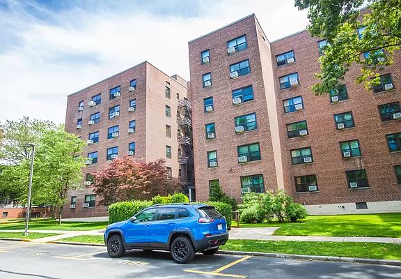 5th image of 212-08 75th Ave #3E