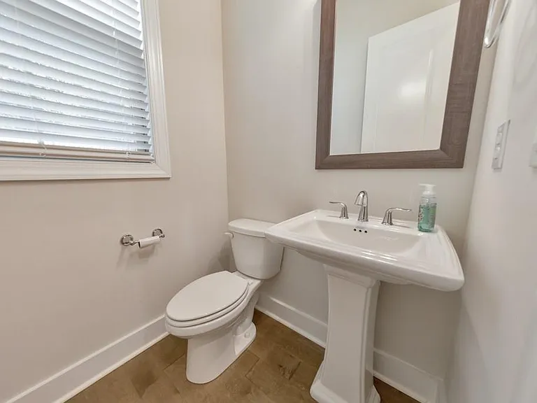 413 Bishop Ln — Photo 21