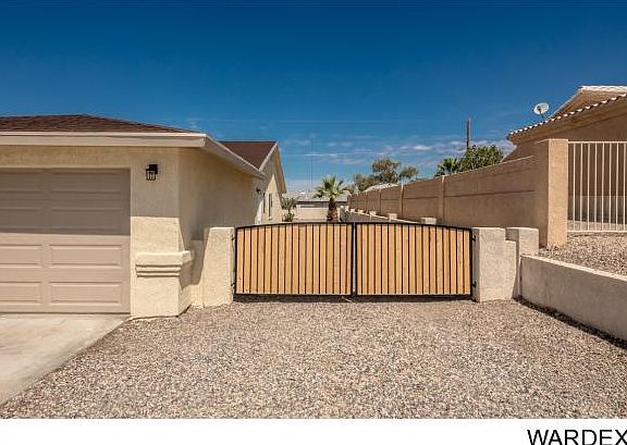 3rd image of 4263 Highlander Ave