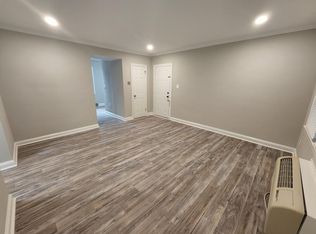 1814 W Abingdon Dr APT 101, Alexandria, VA 22314