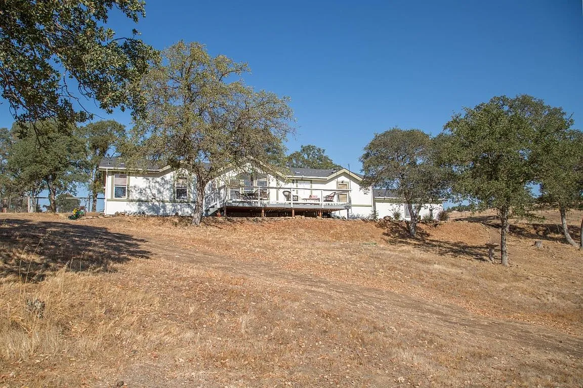4555 Little John Rd photo 1