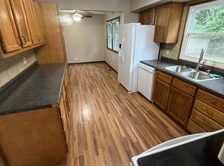 4921 S 48th St, Lincoln, NE 68516