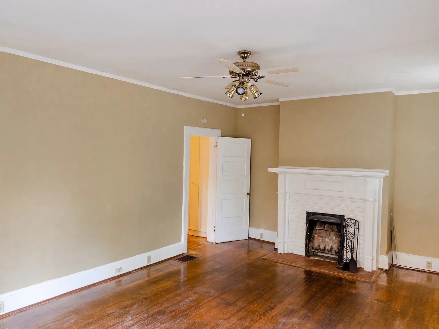 2 bed, 1200 sqft, $2,000 — Photo 2