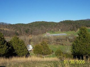 1 Honeycomb Ln, Sugar Grove, WV 26815