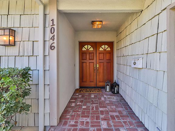 4th image of 1046 Barrow Ct