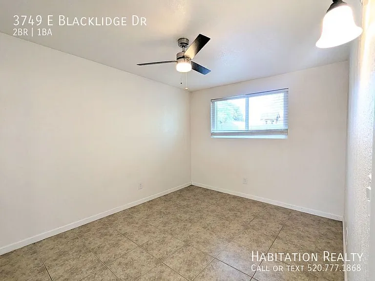 3749 E Blacklidge Dr — Photo 5