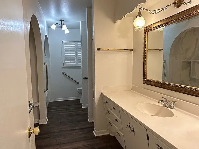 1702 Bonham Ave — Photo 28