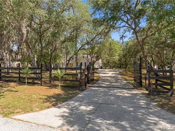 1761 E Cleveland St, Hernando, FL 34442