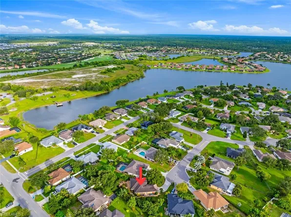 3262 Citron DR, NAPLES, FL 34120