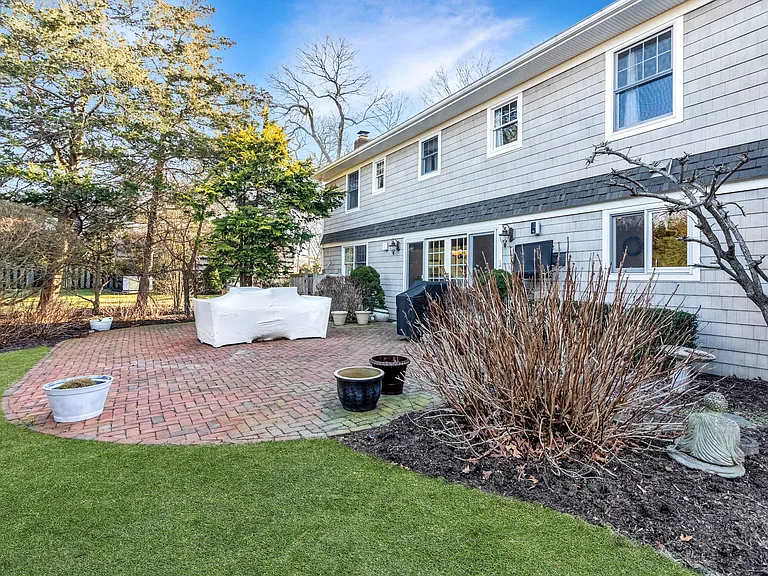 435 Luptons Point Rd — Photo 15