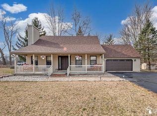 10699 Douglas Rd, Temperance, MI 48182